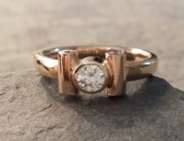 Ring in 585 Rosegold mit Brillanten